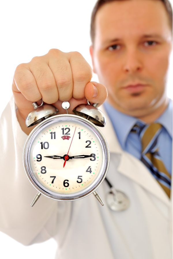 Documentos médicos e formulários de isenção de imposto de renda para portadores de moléstias graves